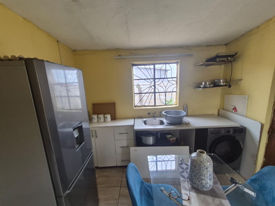 2 Bedroom Property for Sale in Kwazakhele Eastern Cape